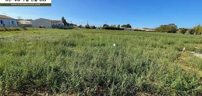 Terrain seul à Saint-Porchaire en Charente-Maritime (17) de 545 m² à vendre au prix de 53400€ - 2