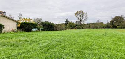 Terrain seul à Chepniers en Charente-Maritime (17) de 3600 m² à vendre au prix de 74000€ - 3